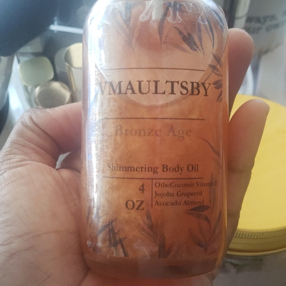 SHIMMY SHIMMY SHIMMERING BODY OIL - Picture 3 of 5